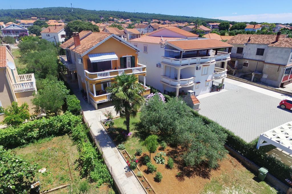 Apartments Kero بيبينيا المظهر الخارجي الصورة