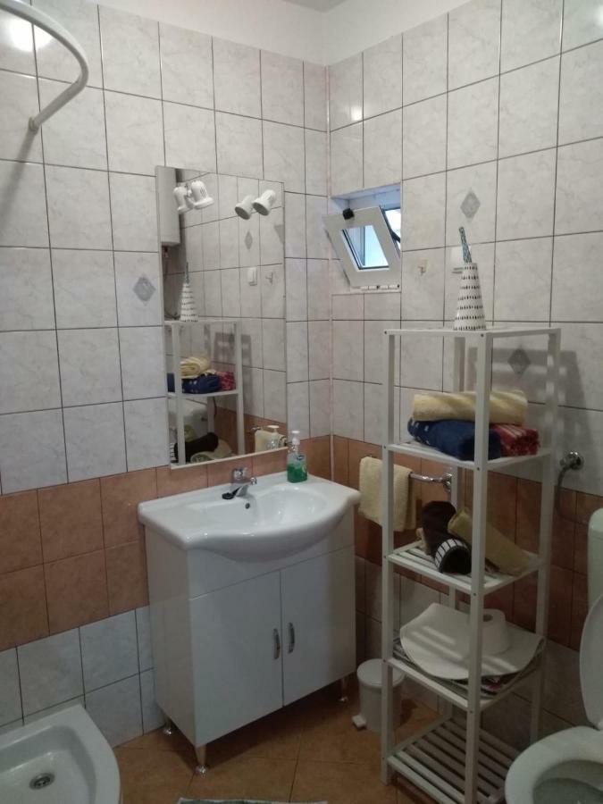 Apartments Kero بيبينيا المظهر الخارجي الصورة