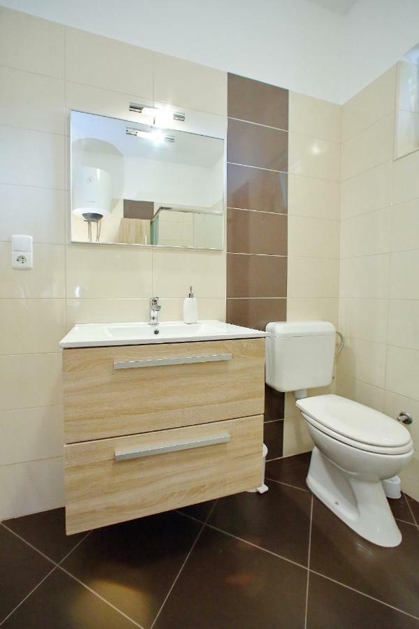 Apartments Kero بيبينيا المظهر الخارجي الصورة